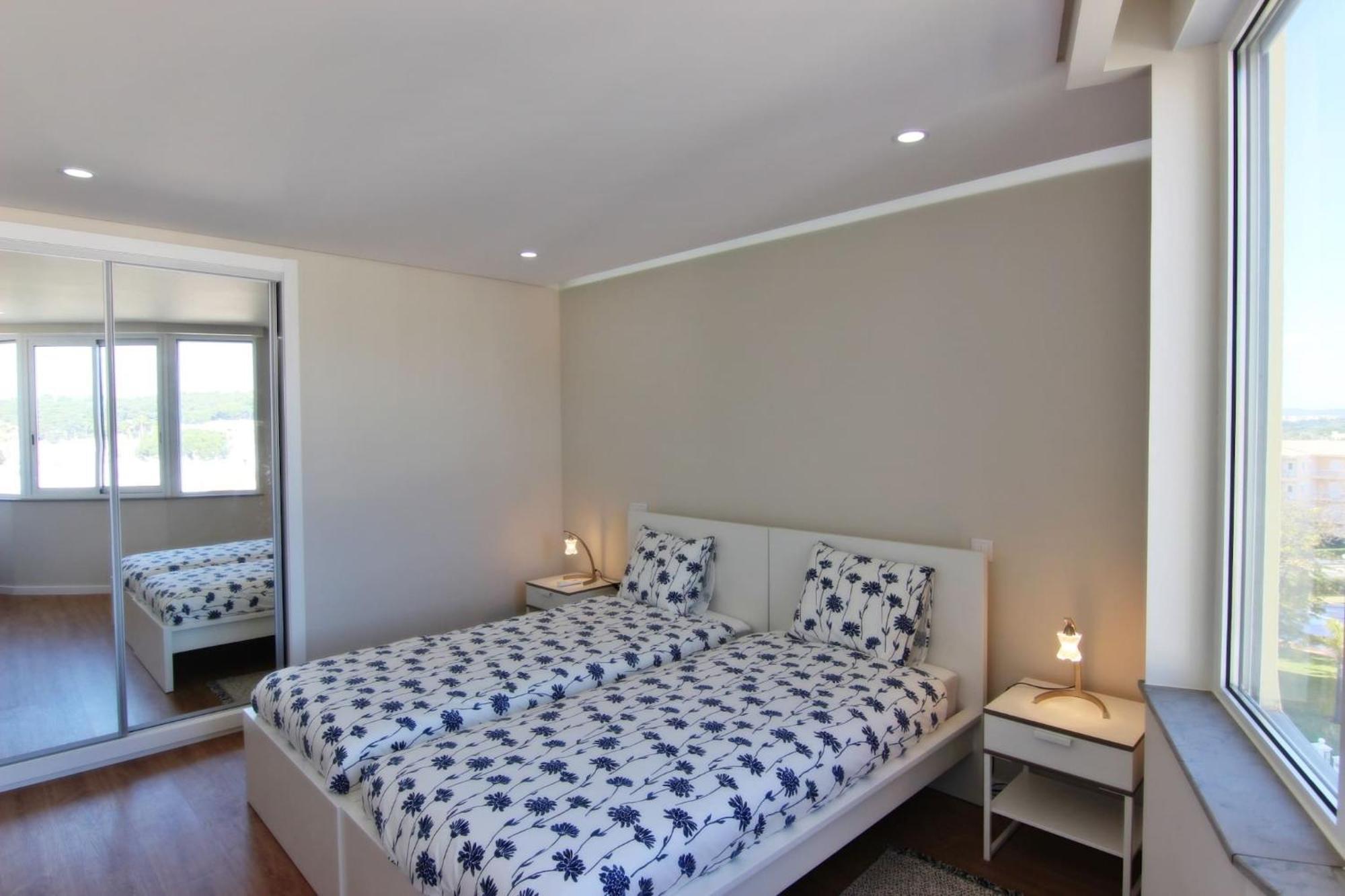 Amendoeiras Ii - Apartment